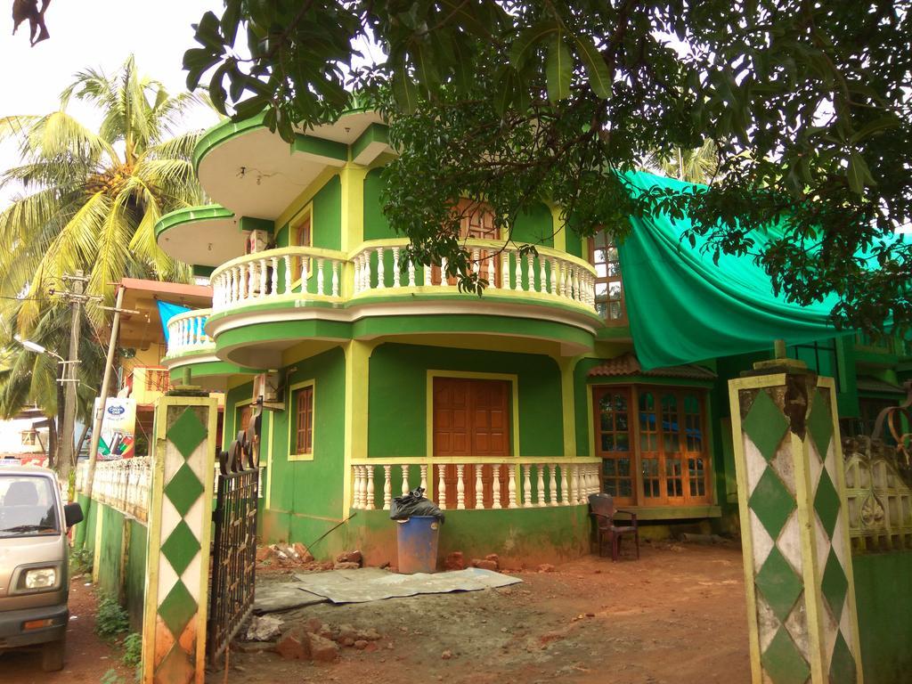 J.S Holiday Guest House Calangute Eksteriør billede