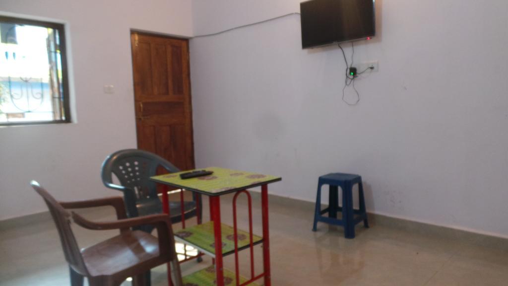 J.S Holiday Guest House Calangute Eksteriør billede