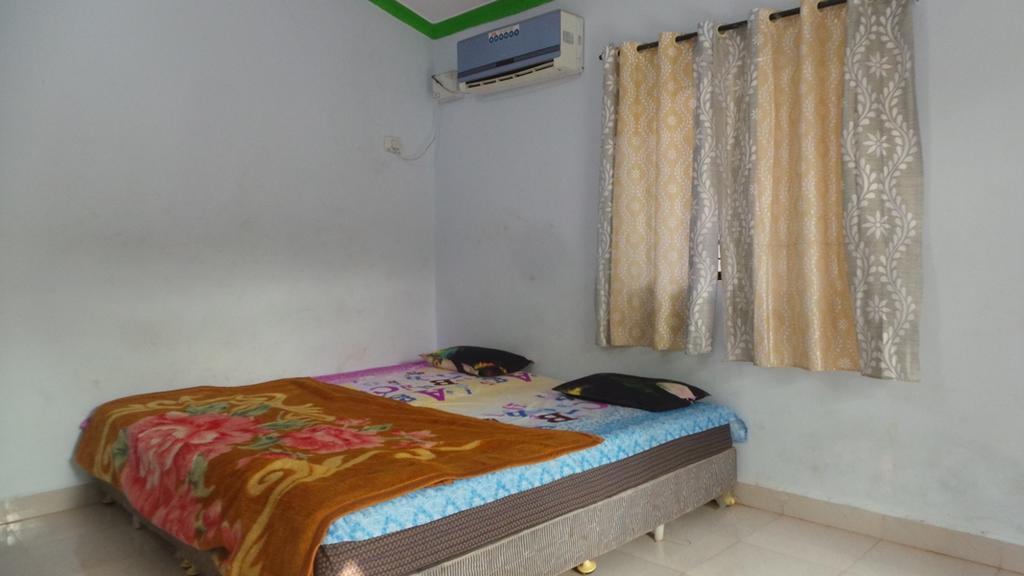 J.S Holiday Guest House Calangute Eksteriør billede